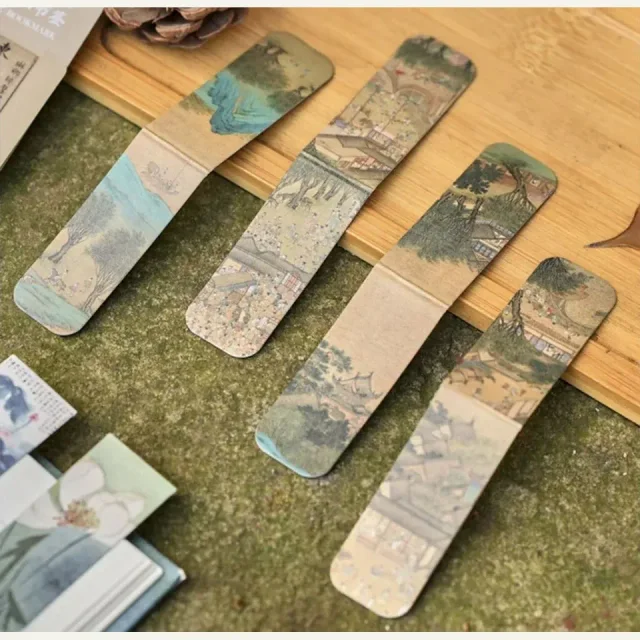 Product overview: Gallery Magnetic Bookmark Set